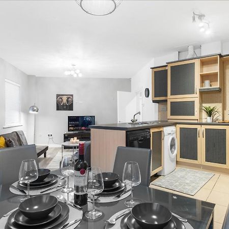 Birmingham, Modern 2 Bedroom, Free Parking Spaces, Free Wi-Fi And Netflix Luaran gambar