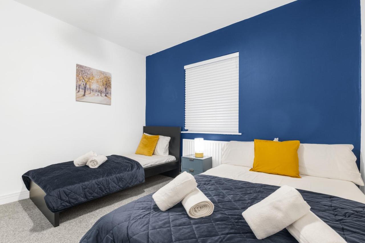 Birmingham, Modern 2 Bedroom, Free Parking Spaces, Free Wi-Fi And Netflix Luaran gambar