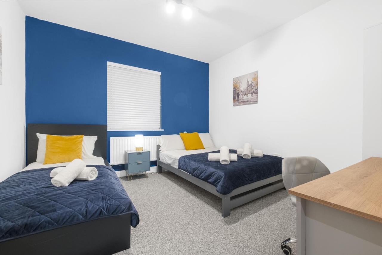 Birmingham, Modern 2 Bedroom, Free Parking Spaces, Free Wi-Fi And Netflix Luaran gambar