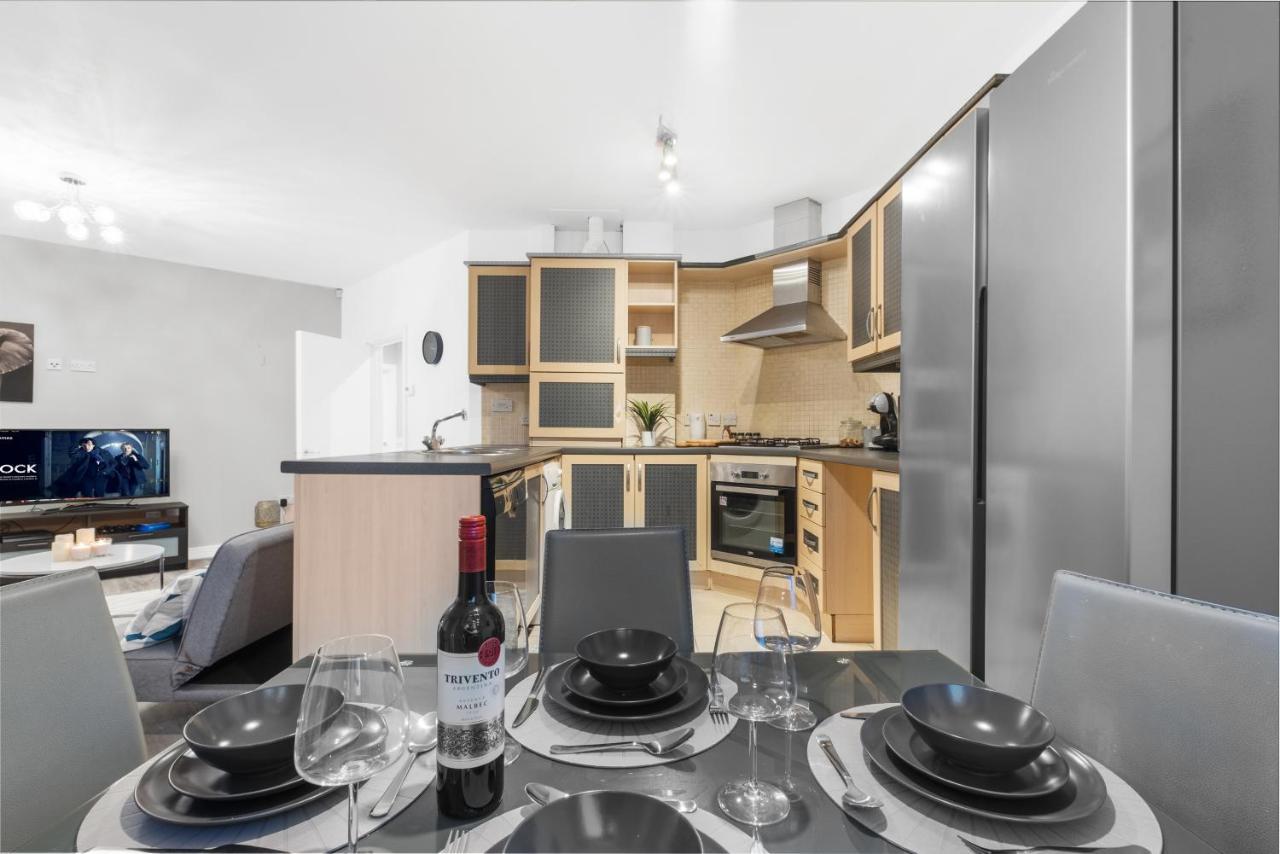 Birmingham, Modern 2 Bedroom, Free Parking Spaces, Free Wi-Fi And Netflix Luaran gambar